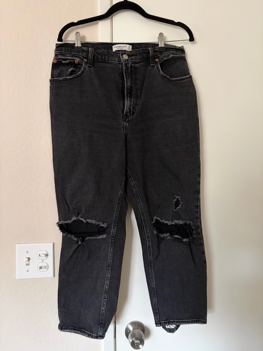 Abercrombie & Fitch Black Ankle Straight Ultra High Rise Jeans